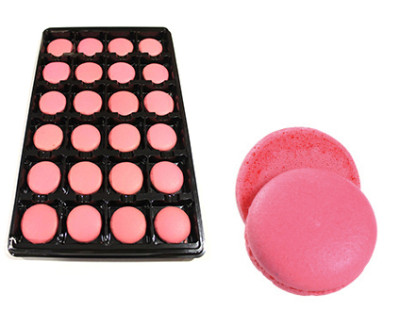 مكرون زهري طبق 24 حبة.Pink Macarons Tray of 24